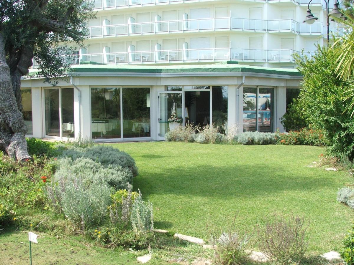 Hotel Bellevue Beach - Sul Mare Milano Marittima Ngoại thất bức ảnh
