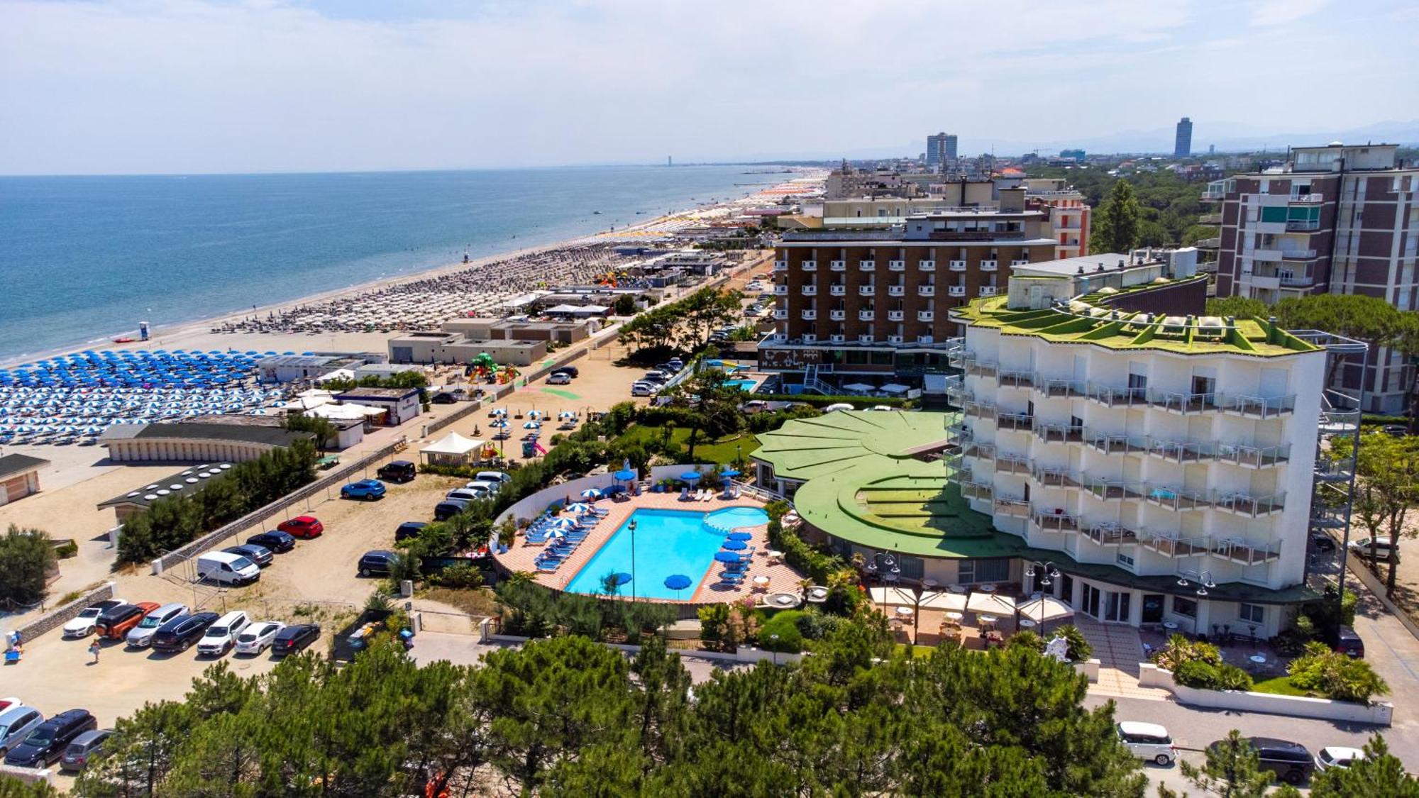 Hotel Bellevue Beach - Sul Mare Milano Marittima Ngoại thất bức ảnh