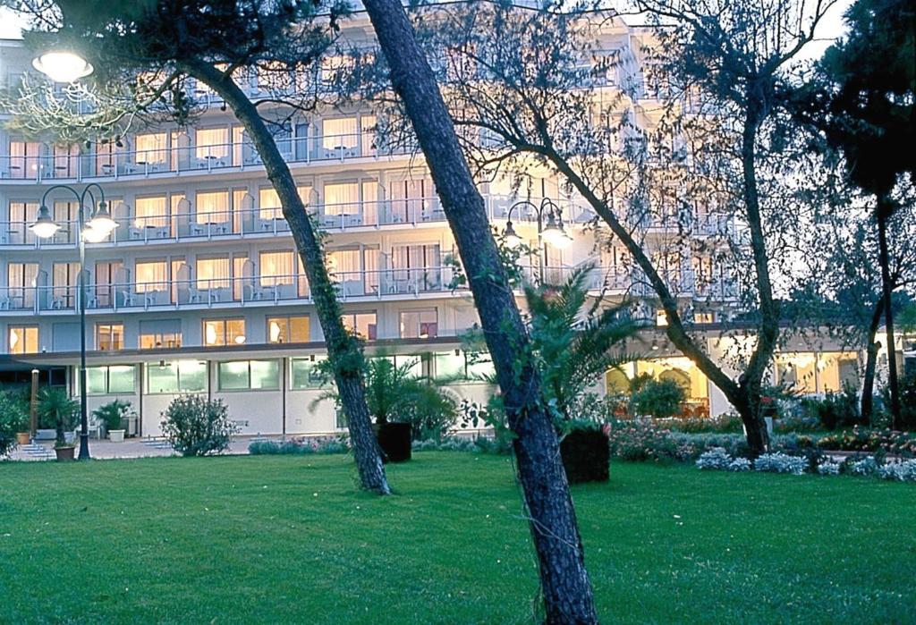 Hotel Bellevue Beach - Sul Mare Milano Marittima Ngoại thất bức ảnh